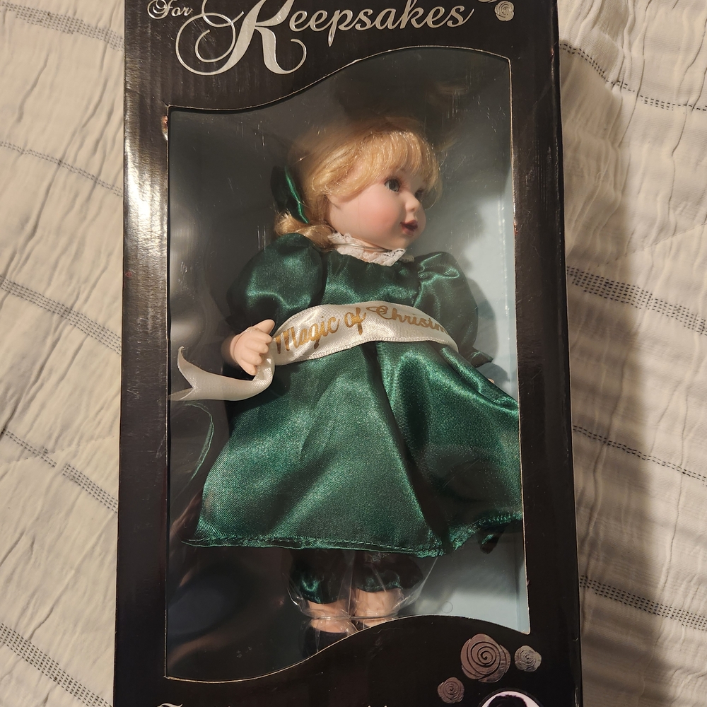 KEEPSAKE the Label Green Doll